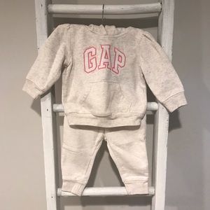 EUC // GAP Hoodie & matching Sweats